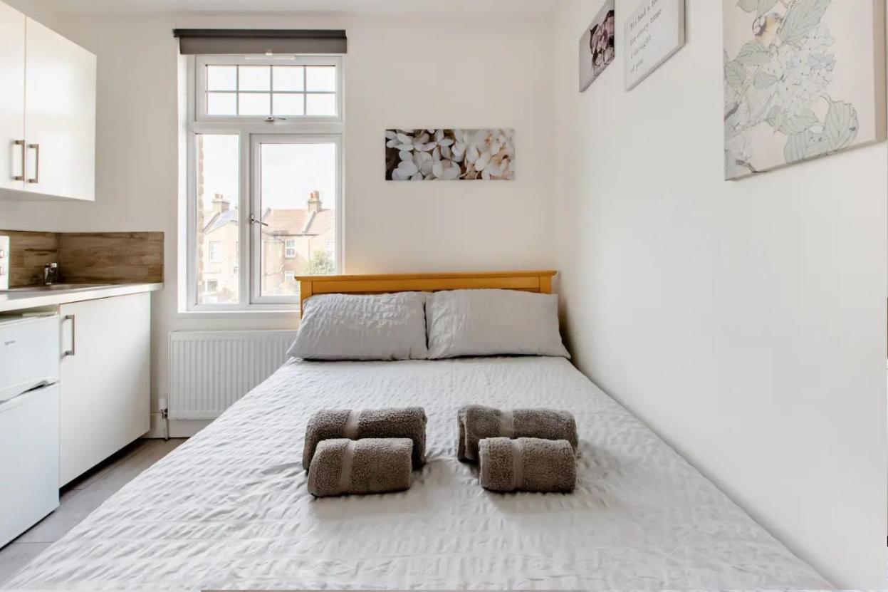 Double Room Edmonton Green, London N9 Exterior photo