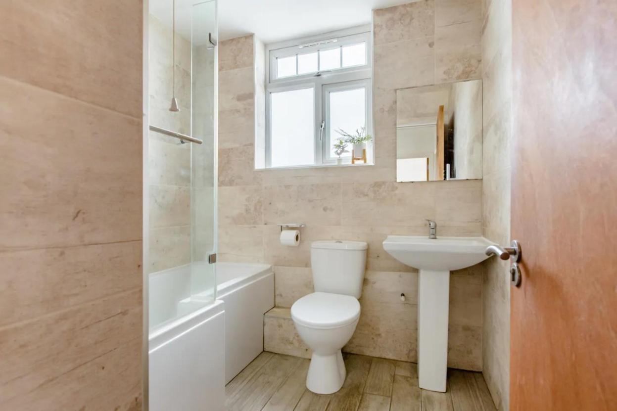 Double Room Edmonton Green, London N9 Exterior photo