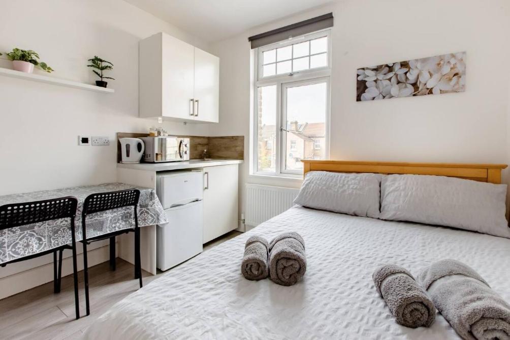 Double Room Edmonton Green, London N9 Exterior photo