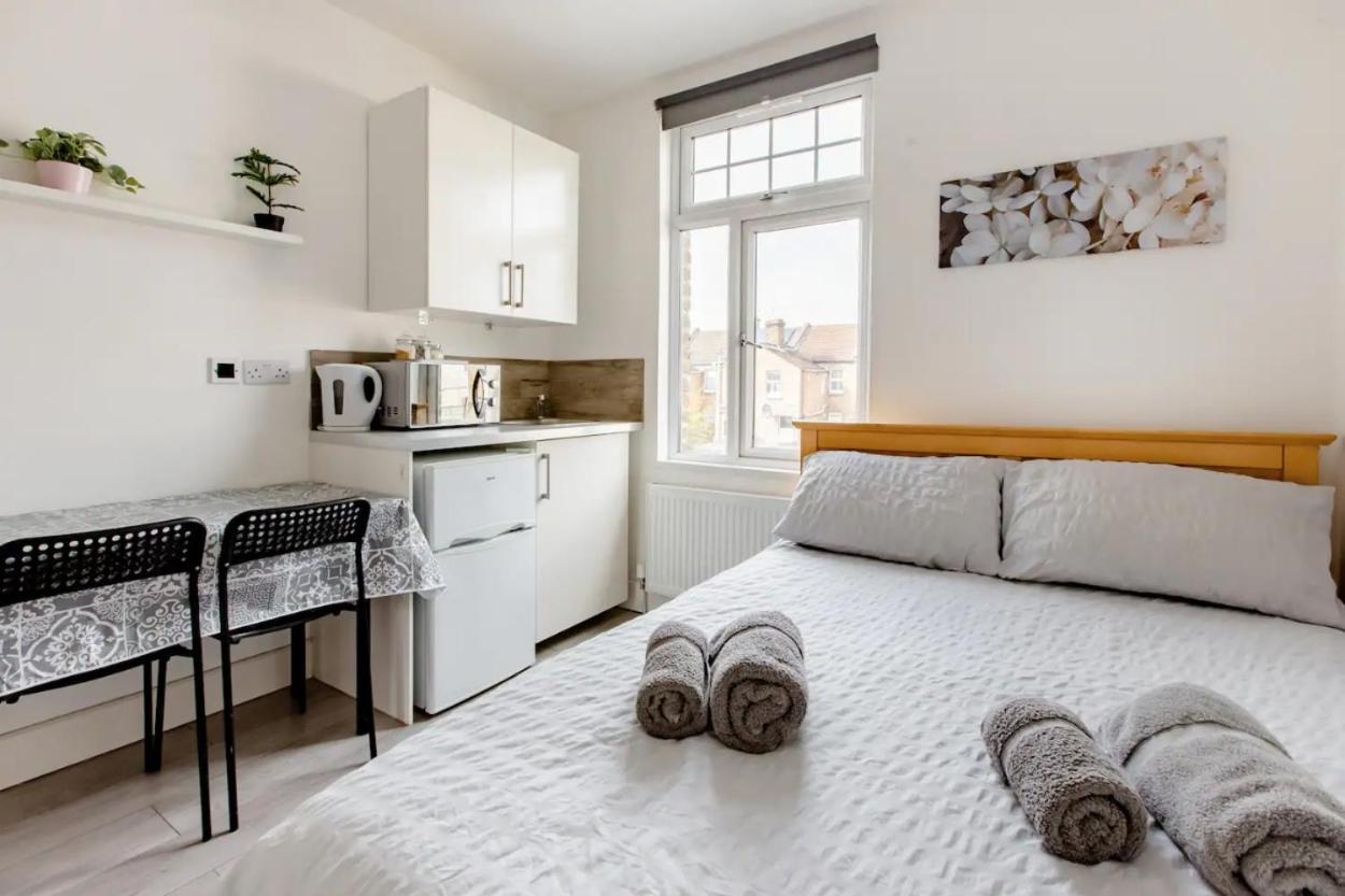 Double Room Edmonton Green, London N9 Exterior photo